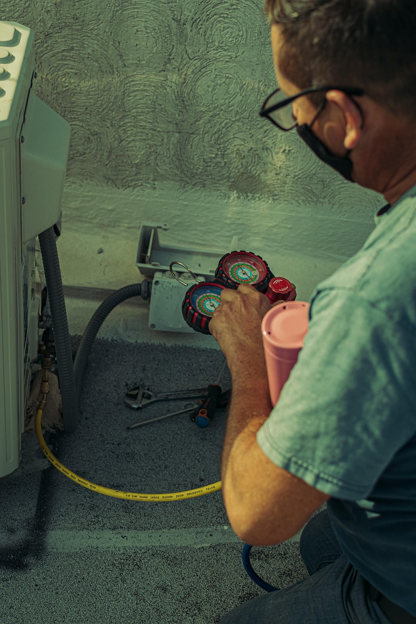 man, mask, maintenance, work, air conditioner, worker, working man, tools, service, engineering, machinery, repair, face mask, air conditioner, air conditioner, air conditioner, air conditioner, air c